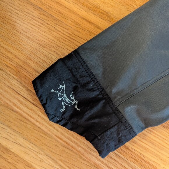 Arc'teryx A2B Commuter Jacket - Gray, Women's Medium - Picture 8 of 14